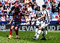 Dela, con un gol de penalti, sitúa como líder al Levante