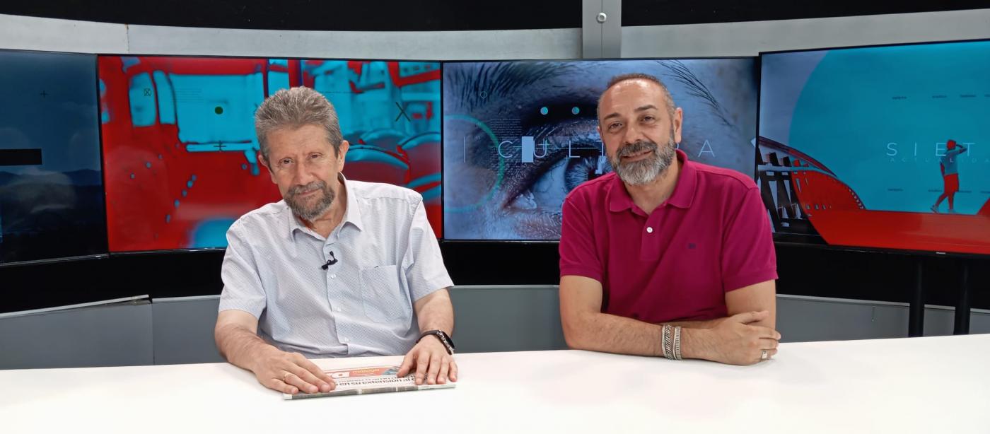 Salvo (i) y Pereña en los estudios de 7 TV Málaga.