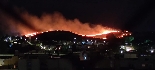 Un incendio junto a la A-8077 moviliza a emergencias entre Camas y Castilleja de Guzmán 