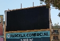 El Consistorio de El Ejido cubre con lonas dos vallas sobre inmigración de Vox